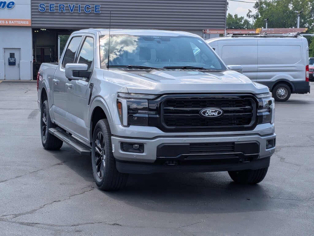 New 2025 Ford F-150 LARIAT 4WD SuperCrew 5.5 Box LARIAT 4WD SuperCrew 5.5 Box