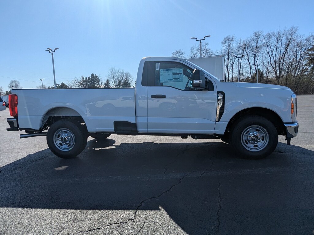 New 2025 Ford Super Duty F-250 SRW XL 2WD Reg Cab 8 Box XL 2WD Reg Cab 8 Box