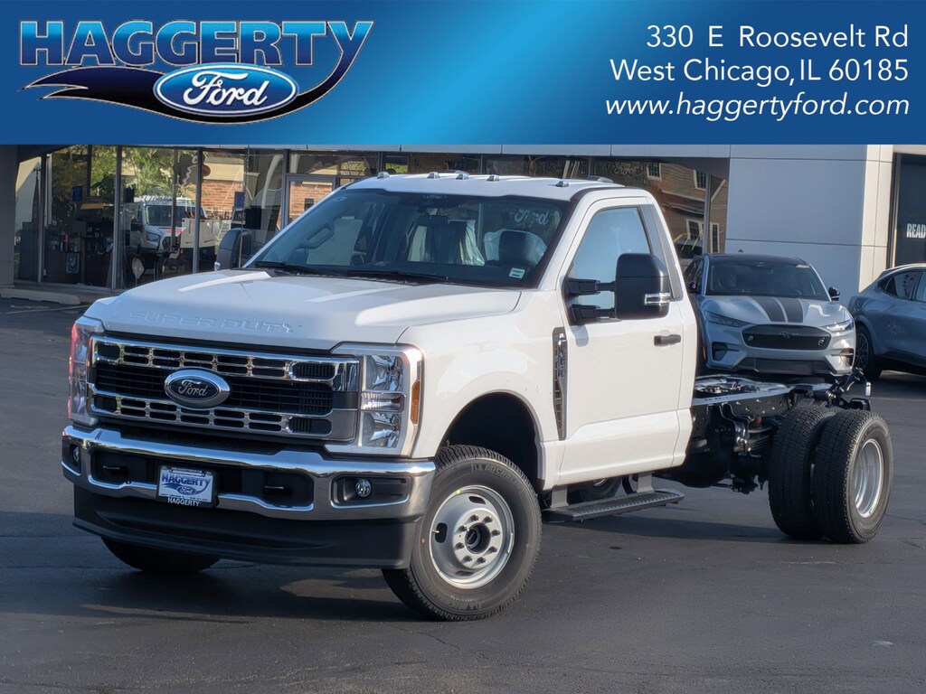New 2026 Ford Super Duty F-350 DRW XL 4WD Reg Cab 169 WB 84 CA