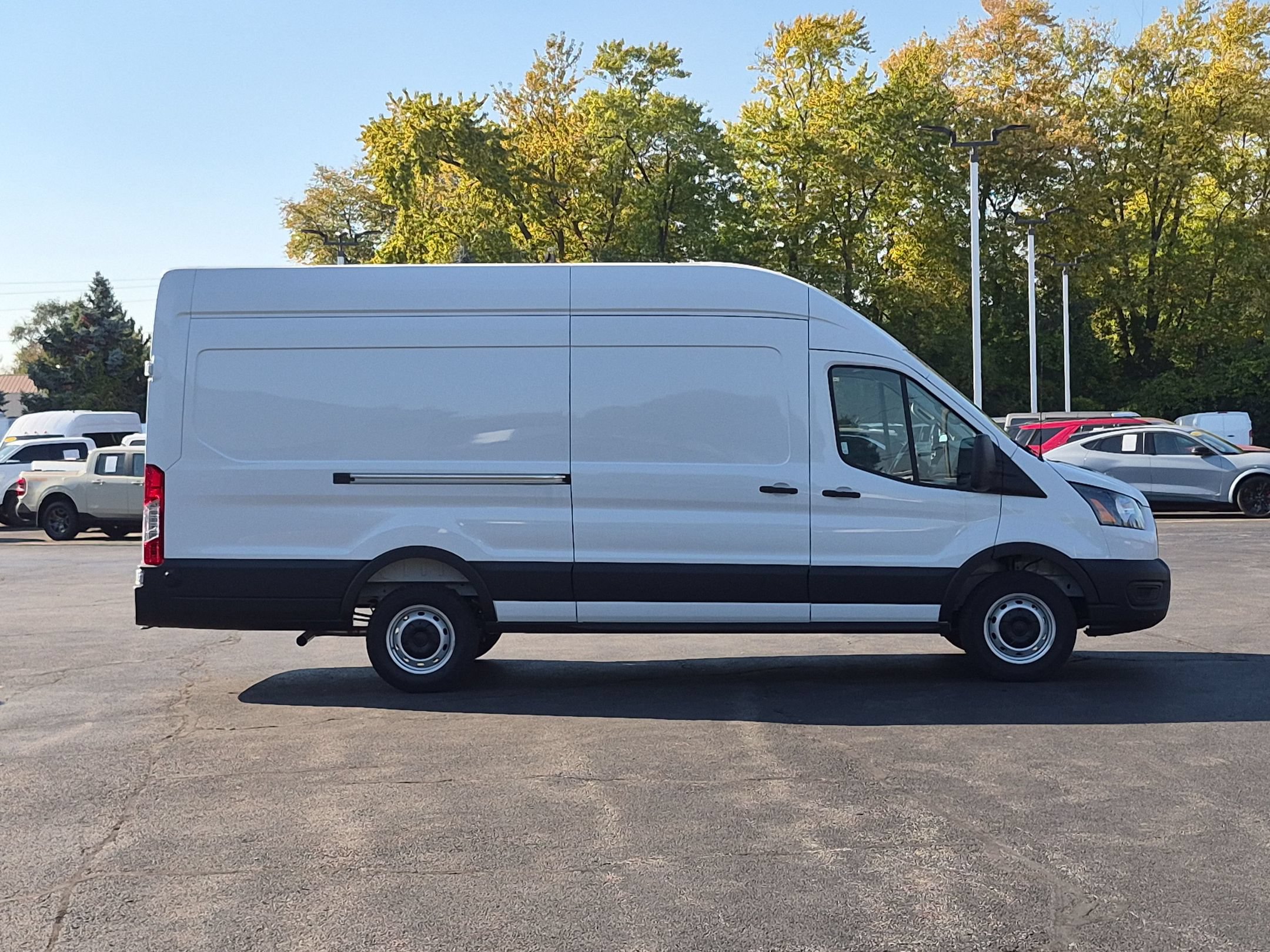 New 2026 Ford Transit T-350 148 EL Hi Rf 9500 GVWR RWD T-350 148 EL Hi Rf 9500 GVWR RWD