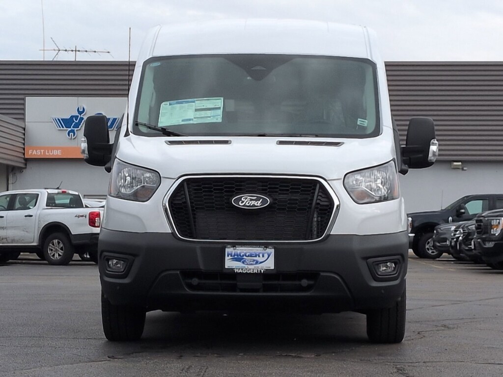 New 2026 Ford Transit Passenger Wagon XL 148 Med Roof XL RWD T-350 148 Med Roof XL RWD