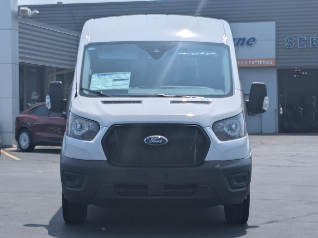 New 2025 Ford Transit Passenger Wagon T-350 148 Med Roof XL RWD T-350 148 Med Roof XL RWD