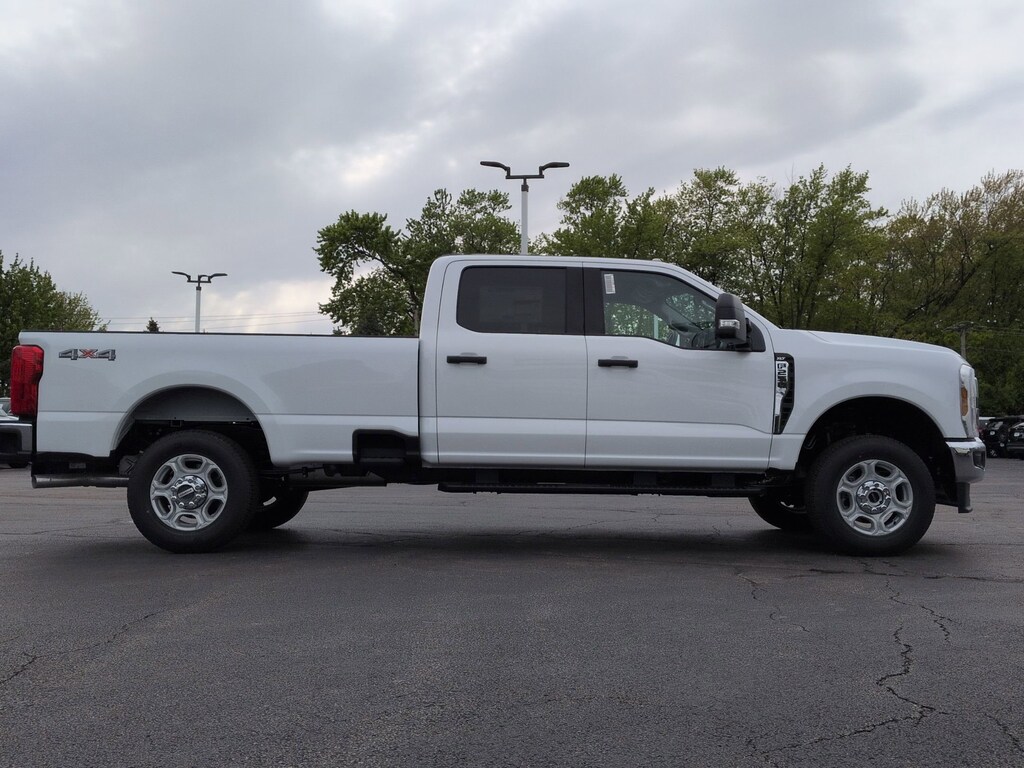 New 2026 Ford Super Duty F-250 SRW XLT 4WD Crew Cab 8 Box XLT 4WD Crew Cab 8 Box