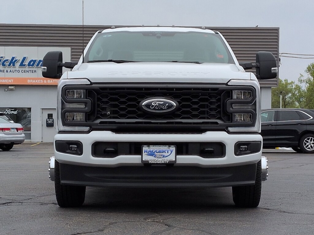 New 2026 Ford Super Duty F-350 DRW XL 4WD Crew Cab 8 Box