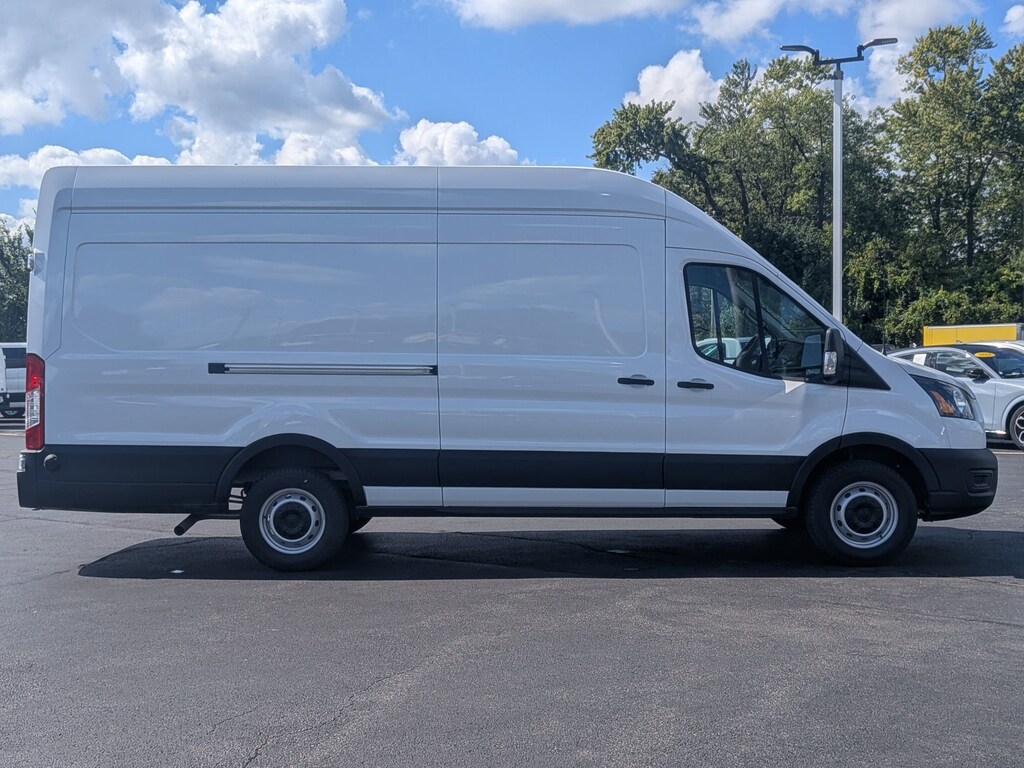 New 2025 Ford Transit T-350 148 EL Hi Rf 9500 GVWR RWD T-350 148 EL Hi Rf 9500 GVWR RWD