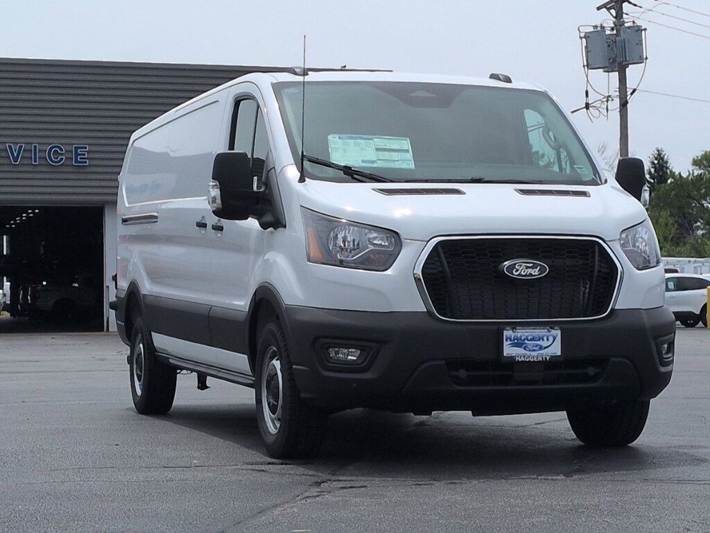 New 2026 Ford Transit T-250 148 Low Rf 9150 GVWR RWD T-250 148 Low Rf 9150 GVWR RWD