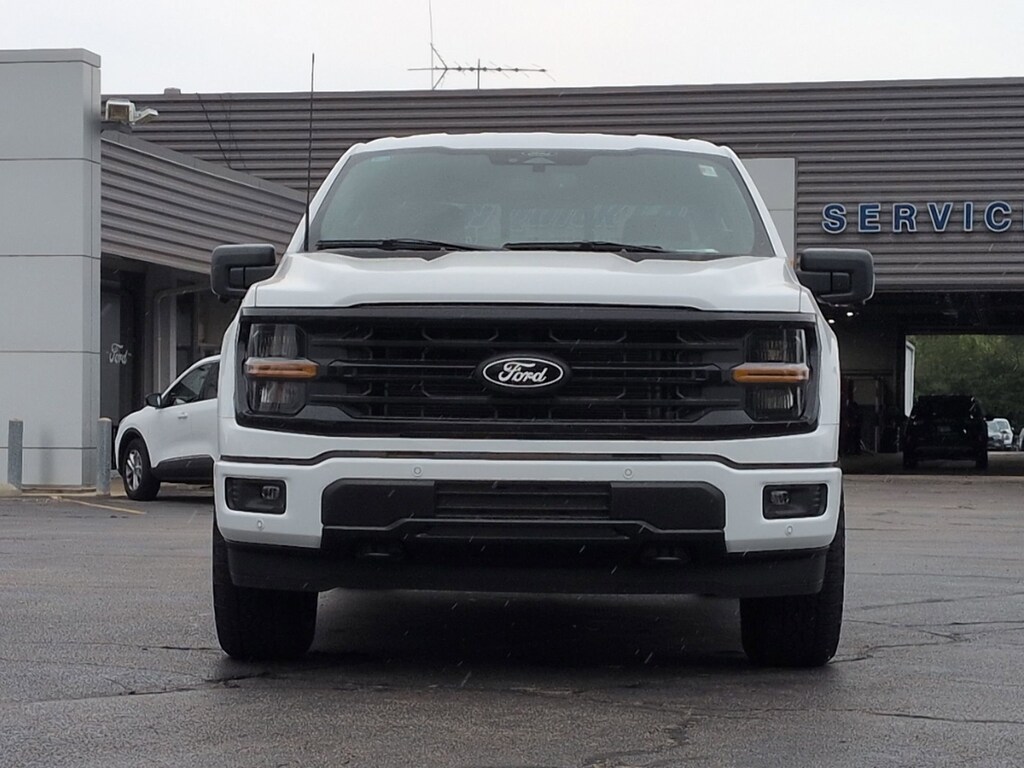 New 2026 Ford F-150 XLT 4WD SuperCrew 5.5 Box