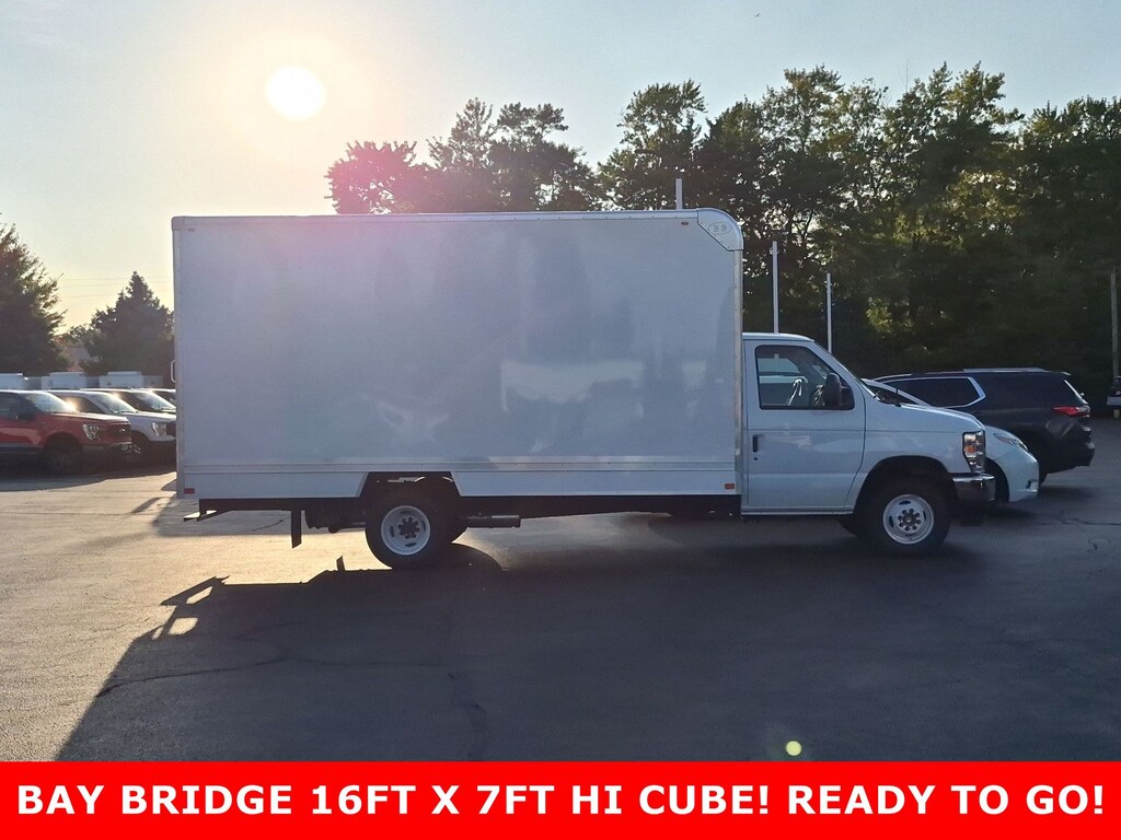 New 2027 Ford E-450 DRW 176 WB