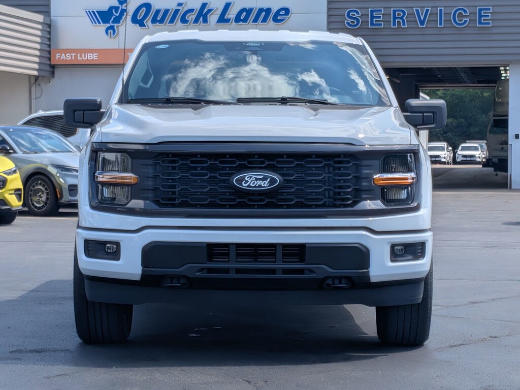 New 2025 Ford F-150 STX 4WD SuperCrew 5.5 Box STX 4WD SuperCrew 5.5 Box