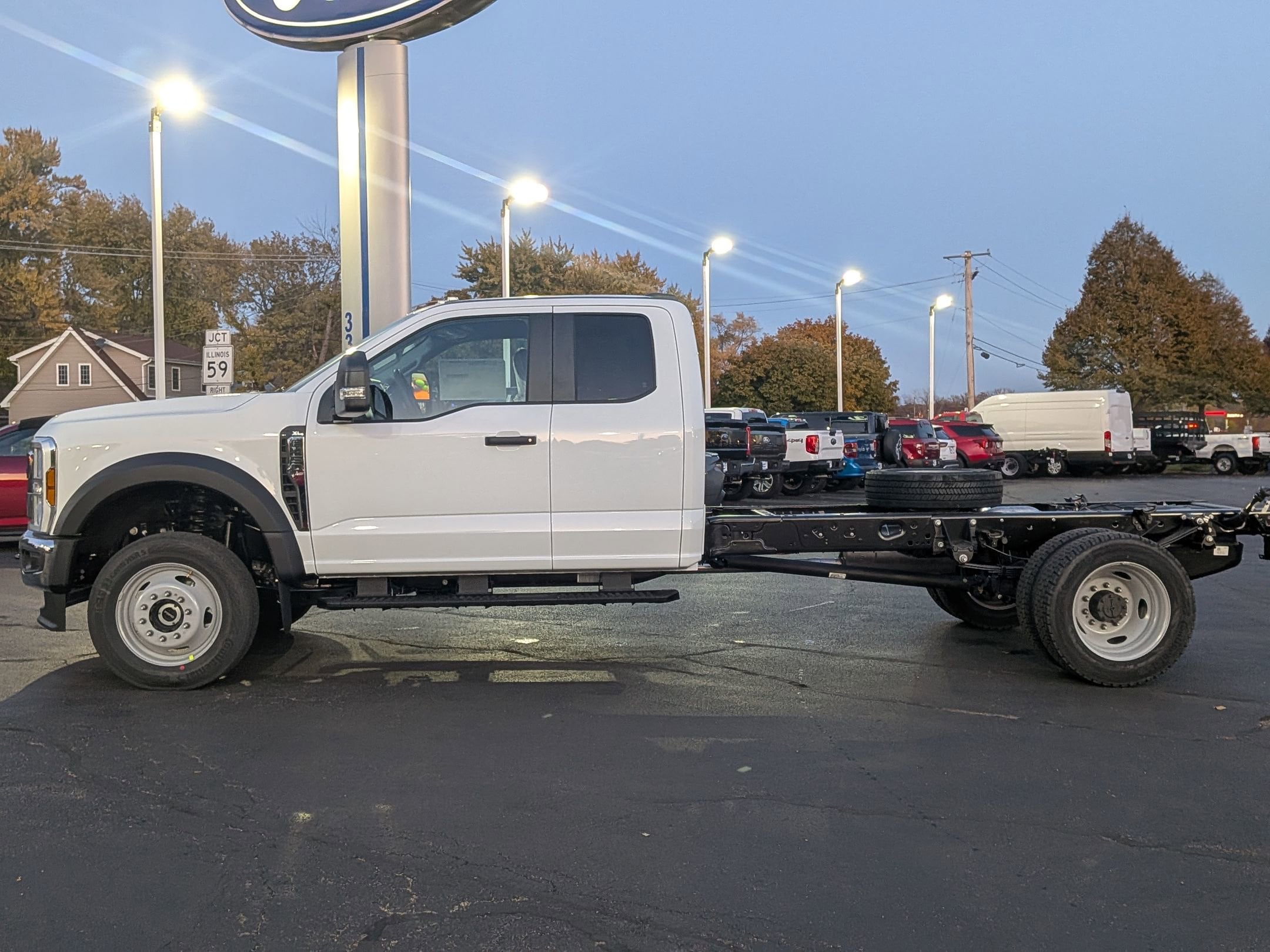 2026 FORD F-450 - Image 8
