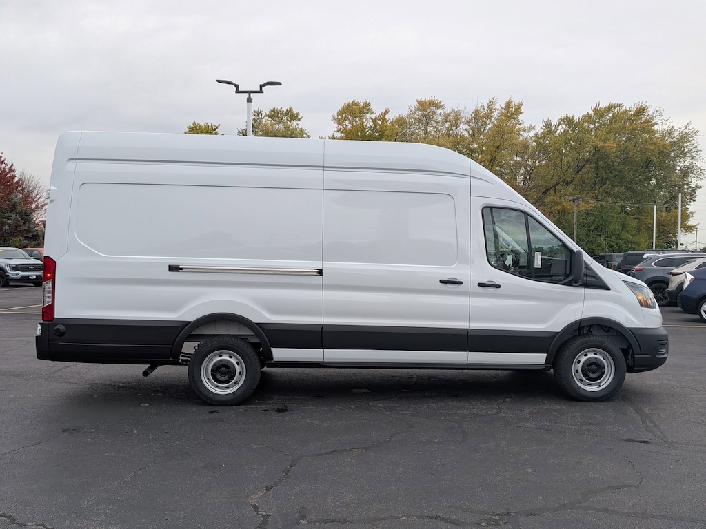 New 2026 Ford Transit T-350 148 EL Hi Rf 9500 GVWR RWD T-350 148 EL Hi Rf 9500 GVWR RWD