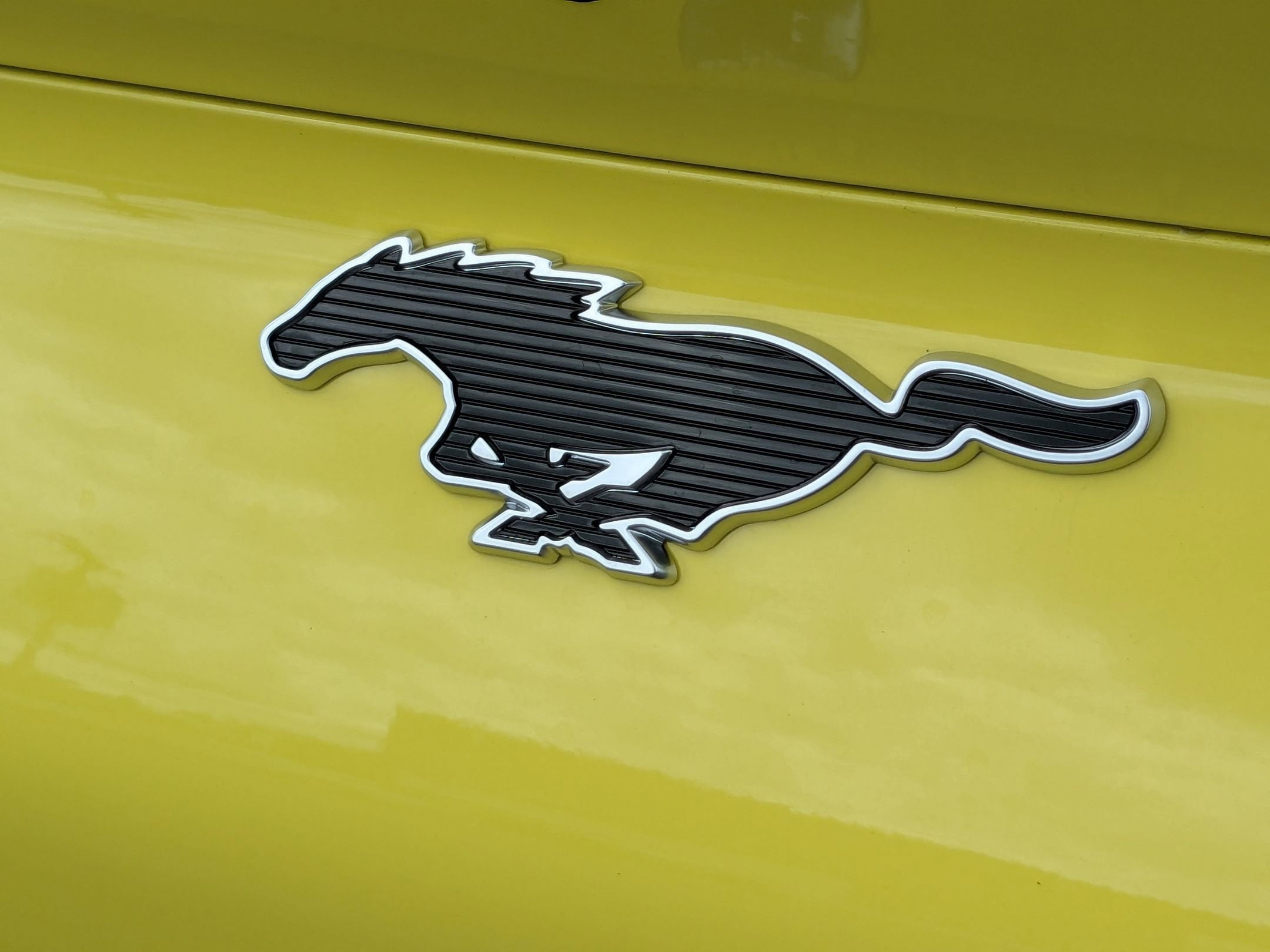 2025 FORD MUSTANG MACH-E - Image 27