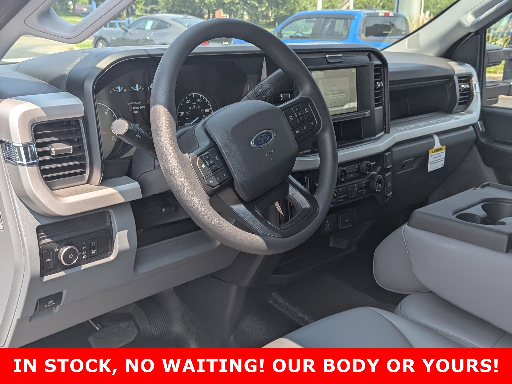 2025 FORD F-450 - Image 8