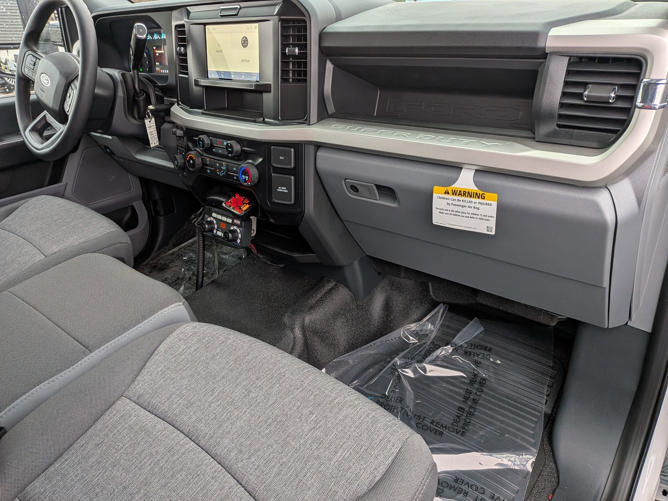 2025 FORD F-350 - Image 23