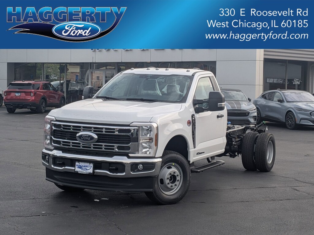 New 2026 Ford Super Duty F-350 DRW XL 4WD Reg Cab 169 WB 84 CA