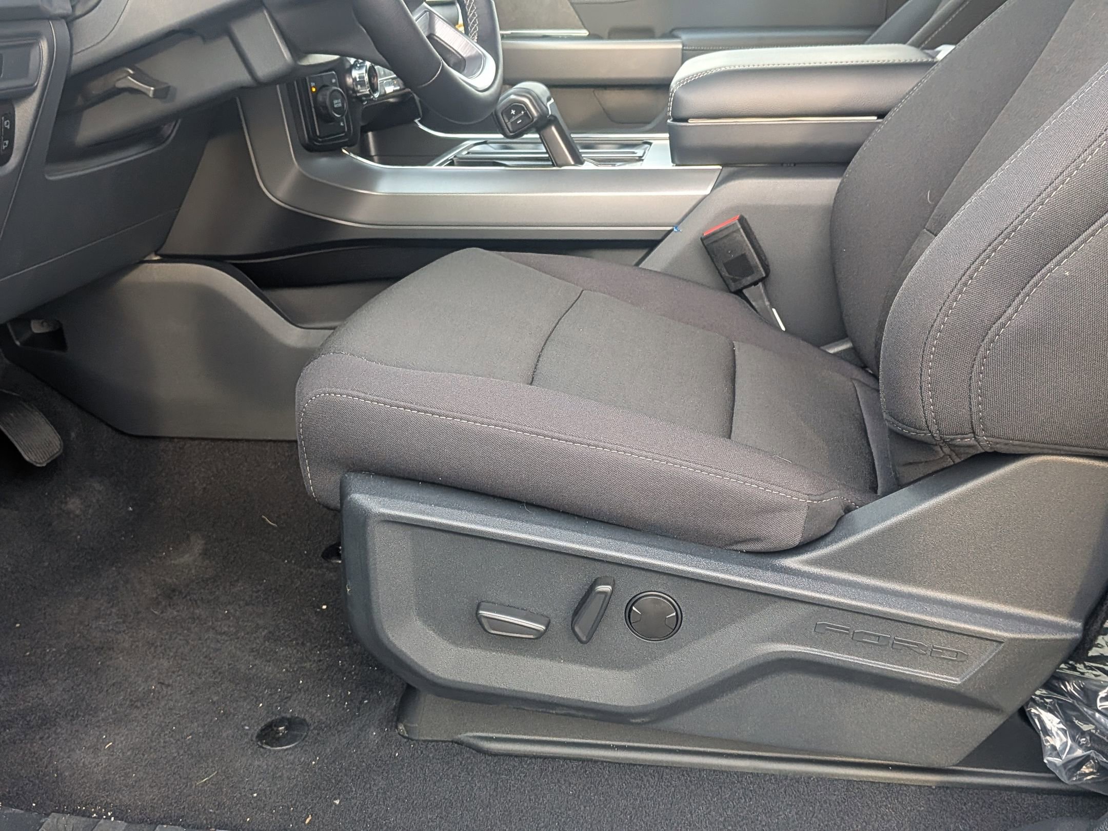 2025 FORD F-150 - Image 11