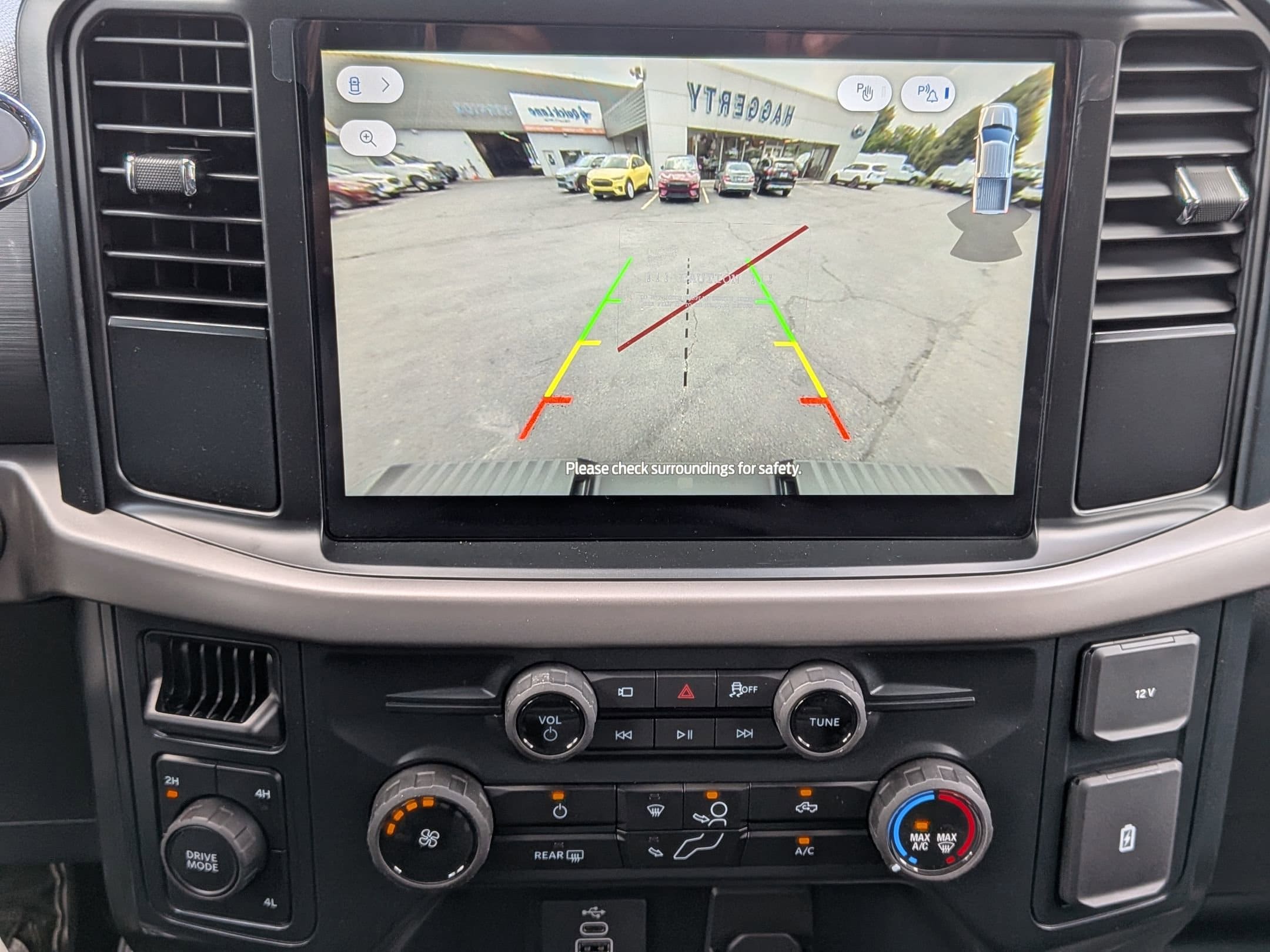 2025 FORD F-150 - Image 20