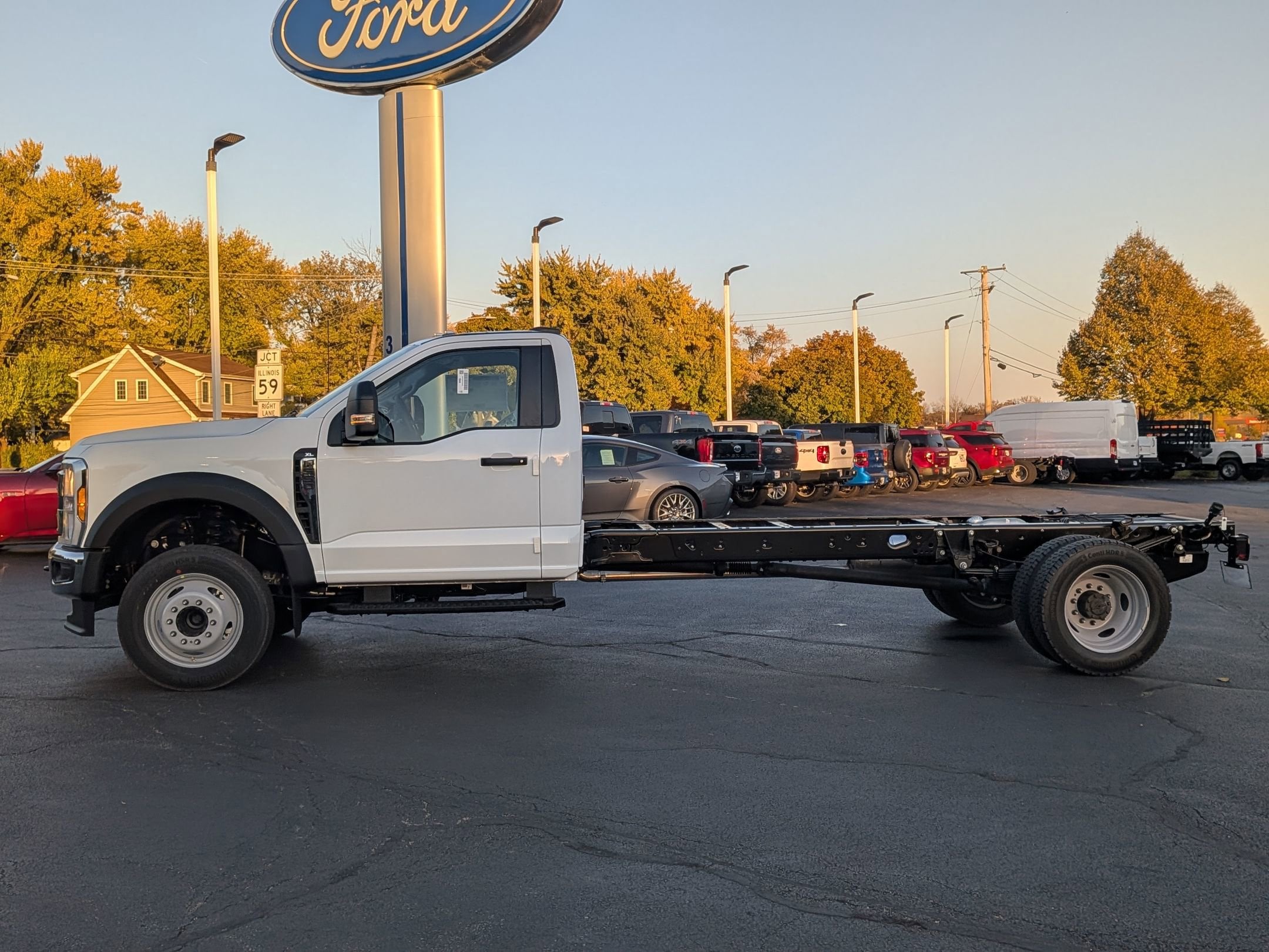 2026 FORD F-550 - Image 8