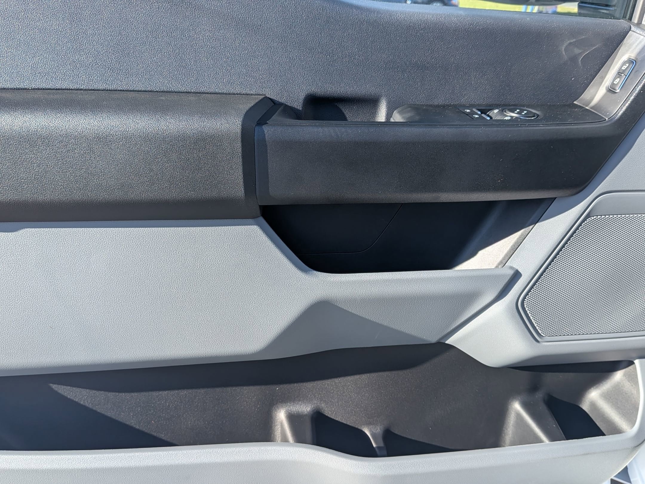 2026 FORD F-550 - Image 12