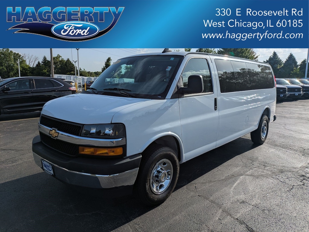 Used 2025 Chevrolet Express Passenger RWD 3500 155 LT Full-size Passenger Van