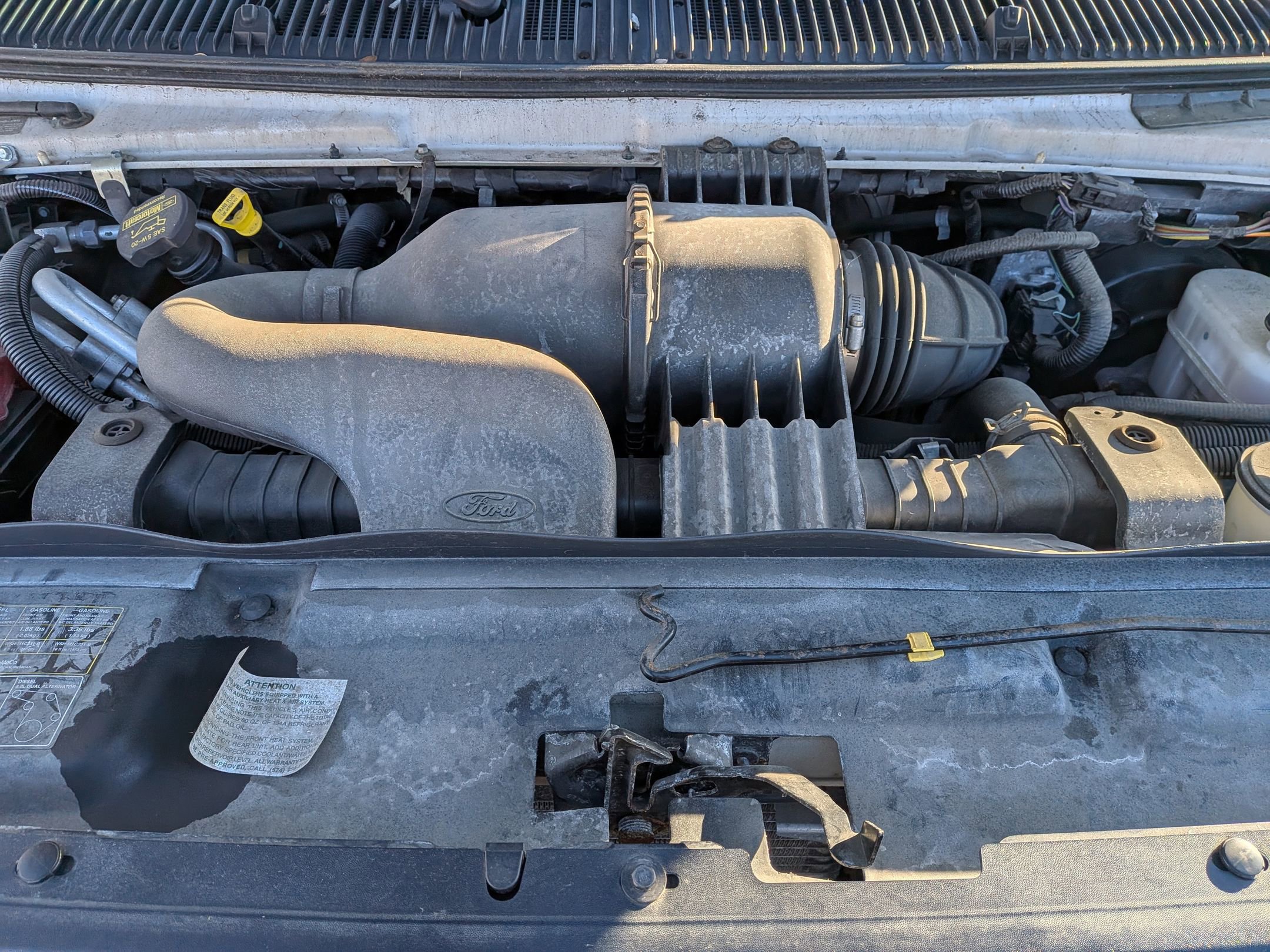 2011 FORD E-150 - Image 29