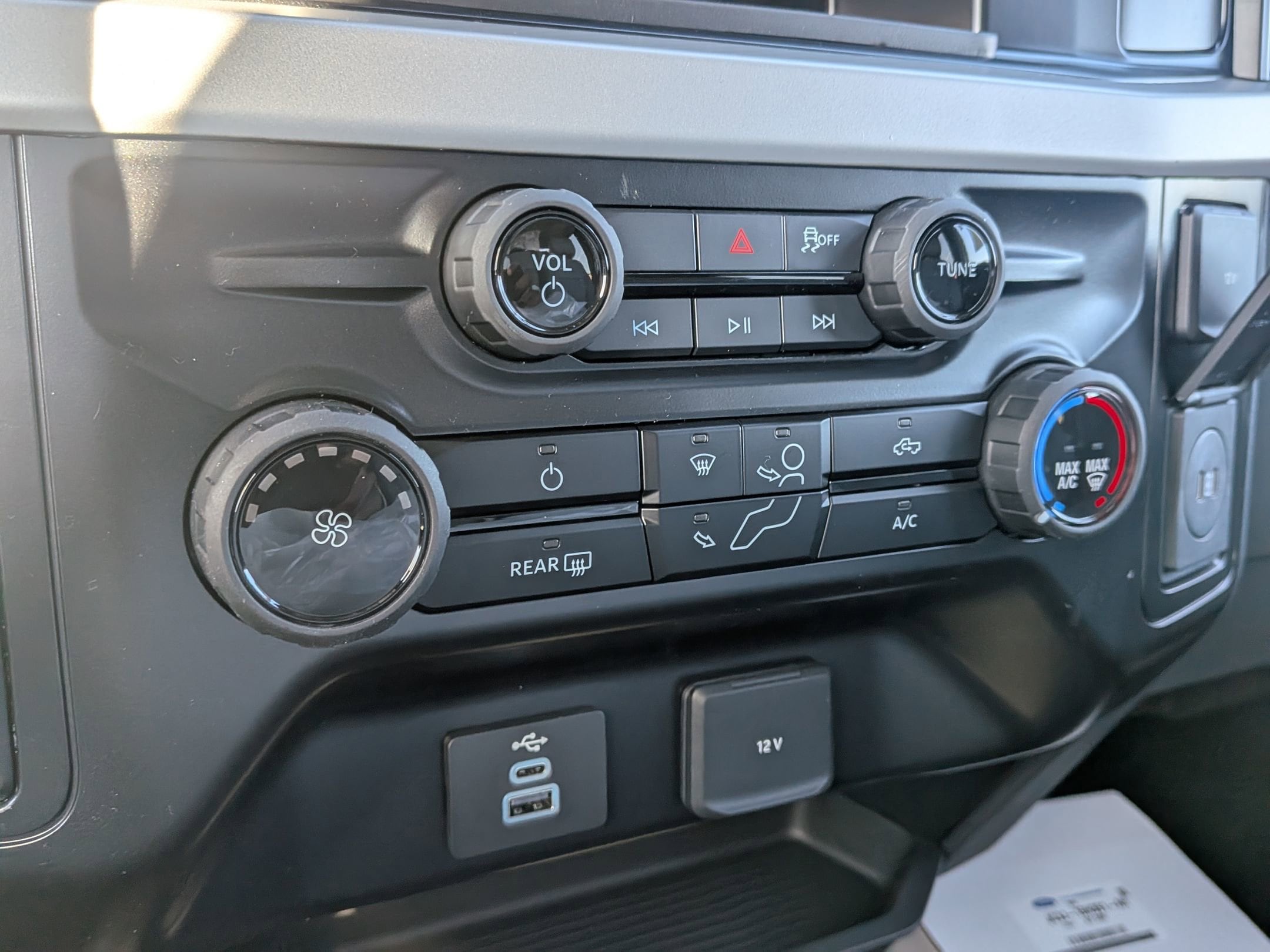 2026 FORD F-450 - Image 17