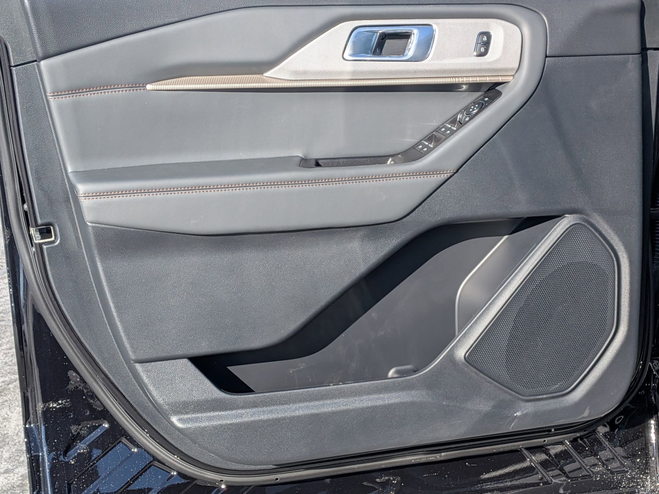 2026 FORD EXPLORER - Image 12