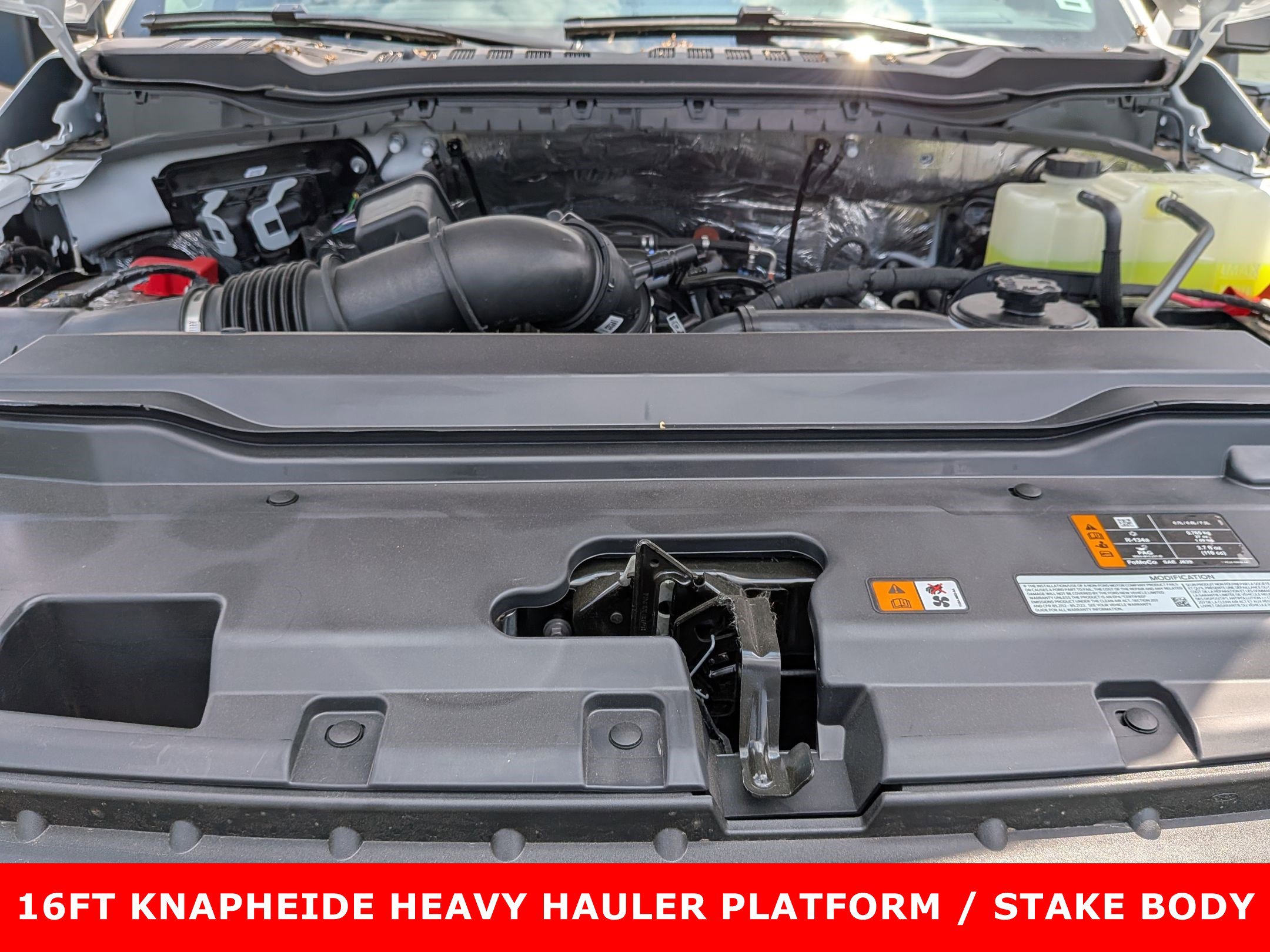 2025 FORD F-550 - Image 23