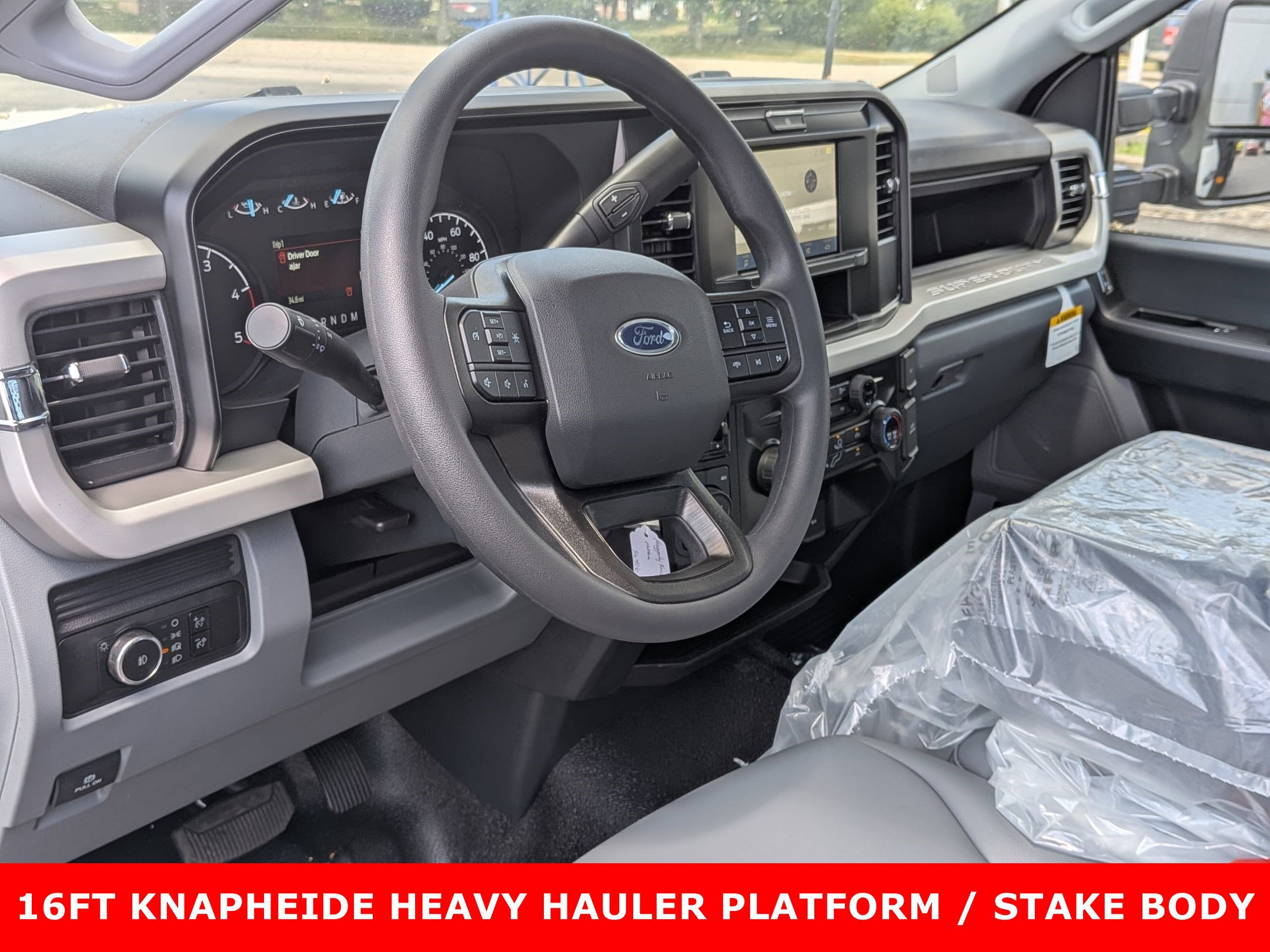 2025 FORD F-550 - Image 12