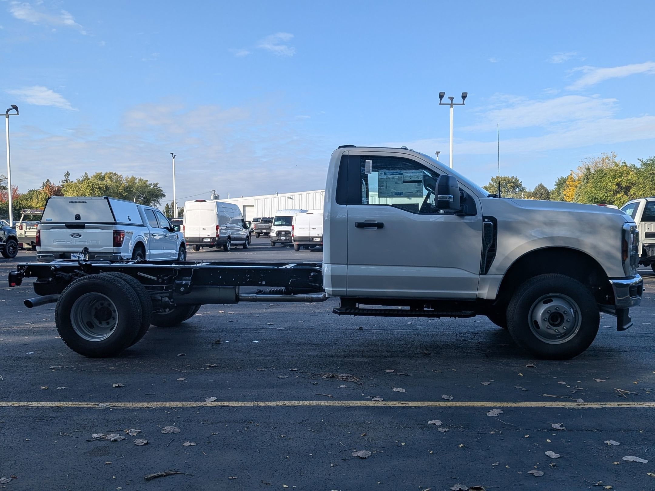 2026 FORD F-350 - Image 4