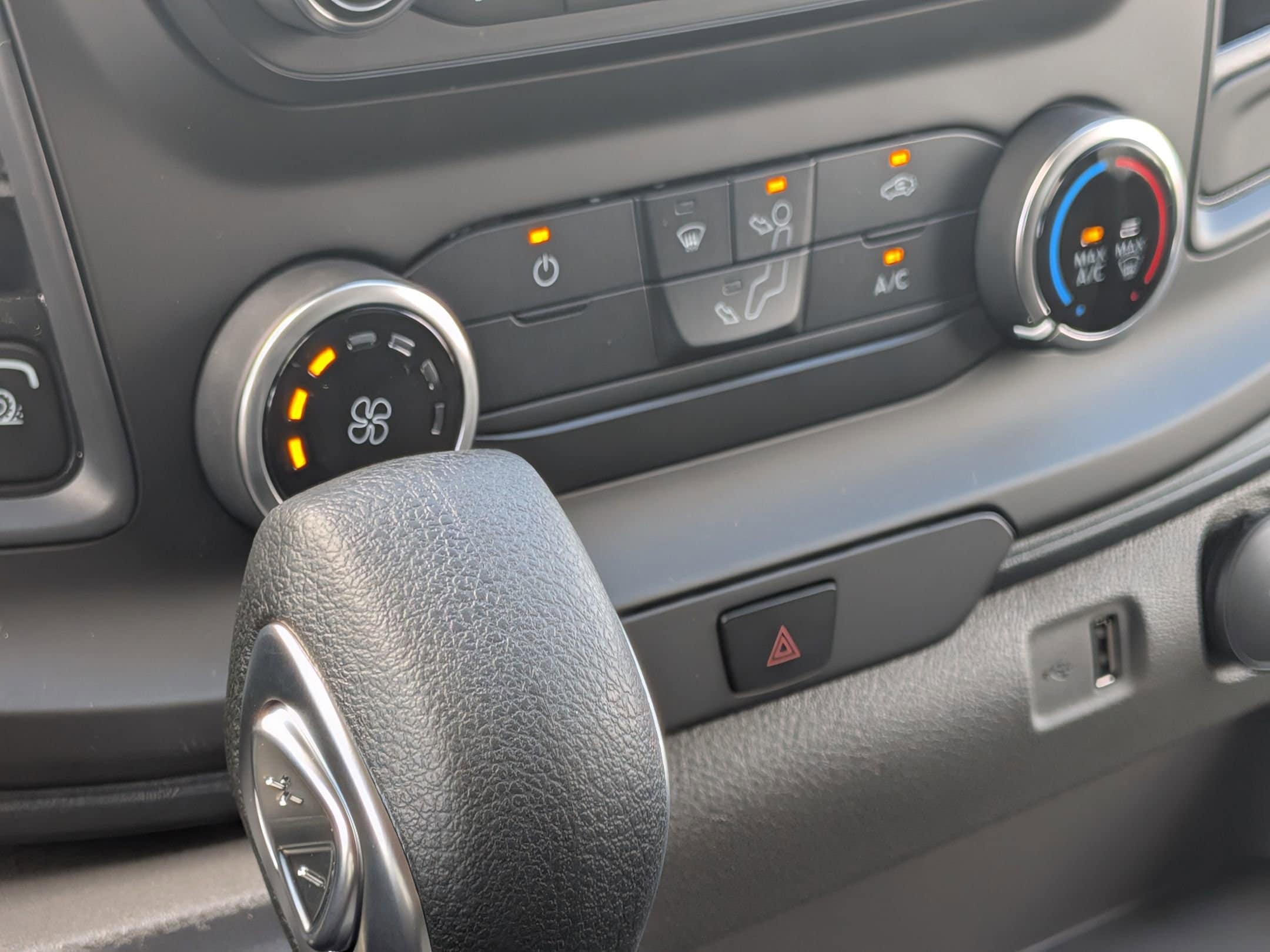 2025 FORD TRANSIT - Image 18