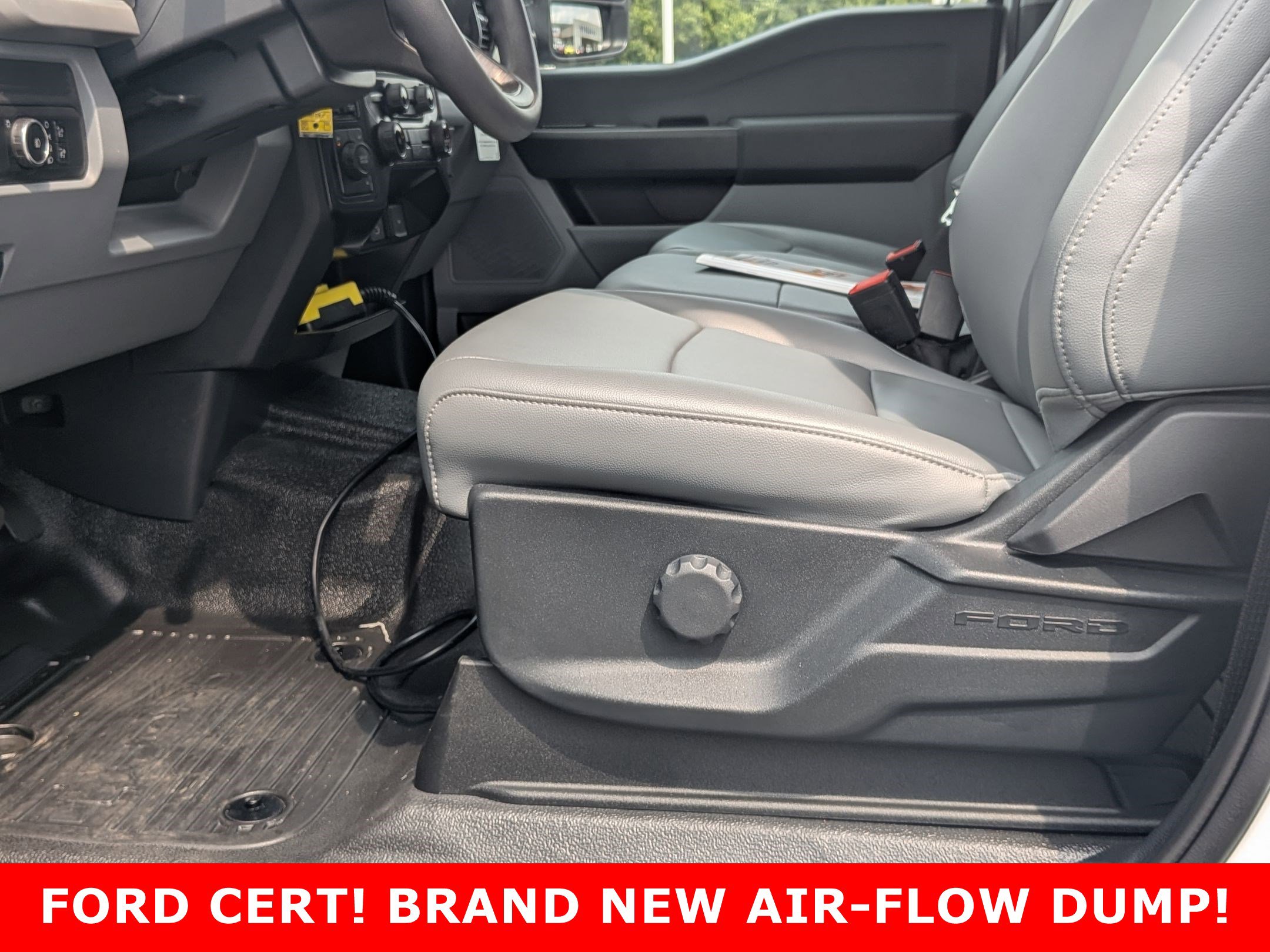 2025 FORD F-450 - Image 12