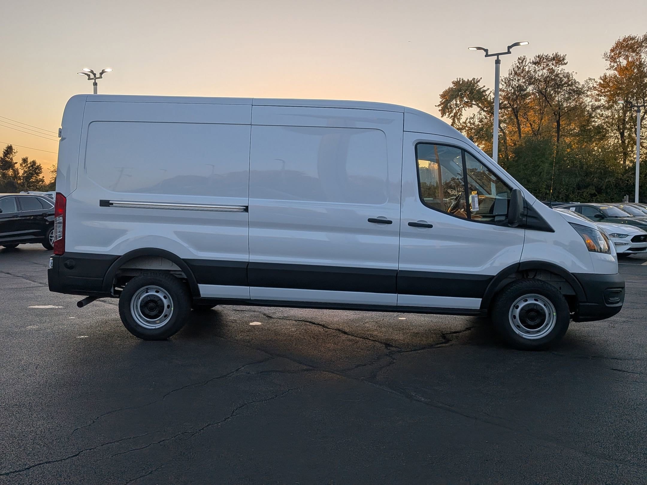2026 FORD TRANSIT - Image 4