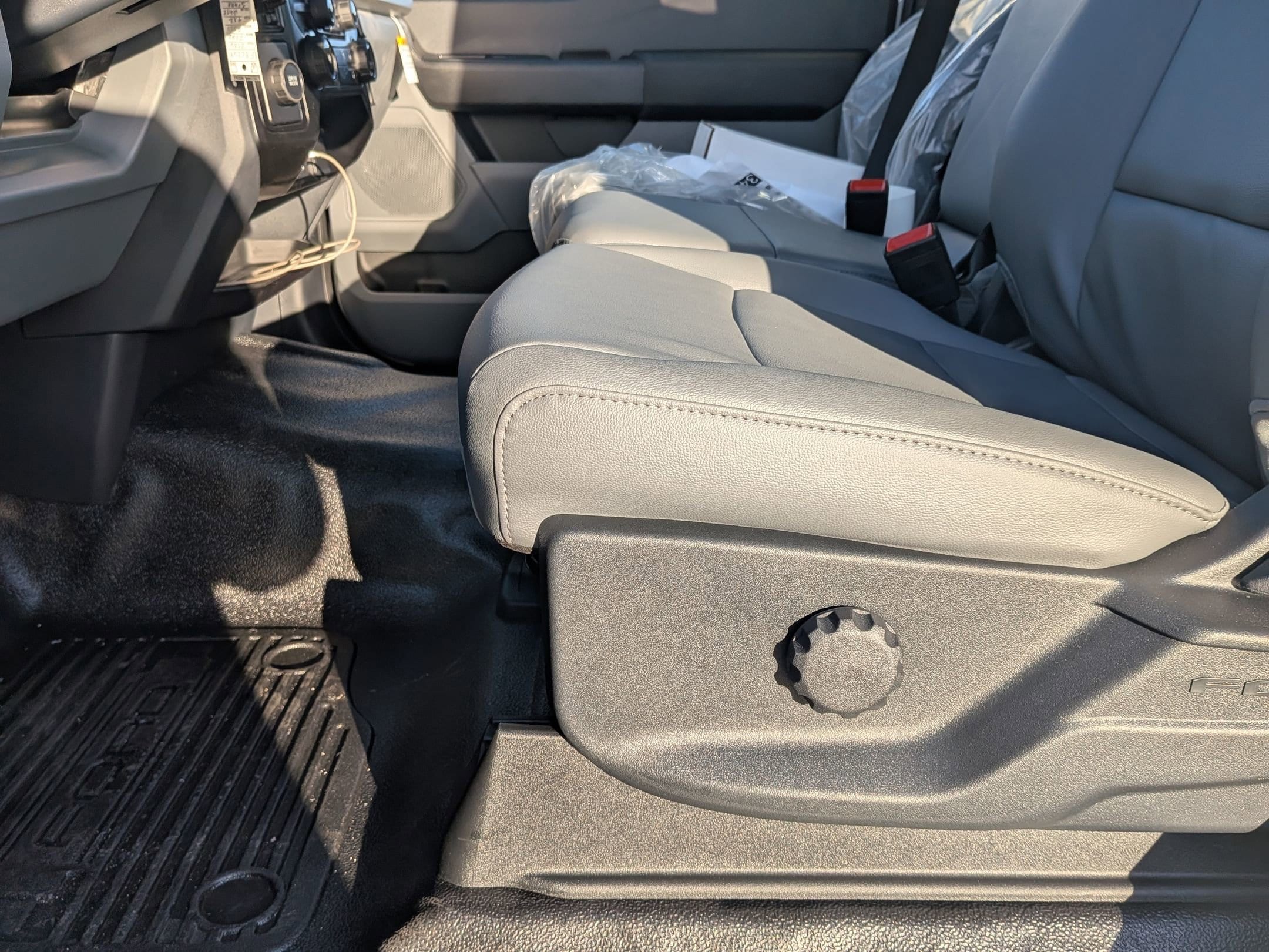 2026 FORD F-550 - Image 10