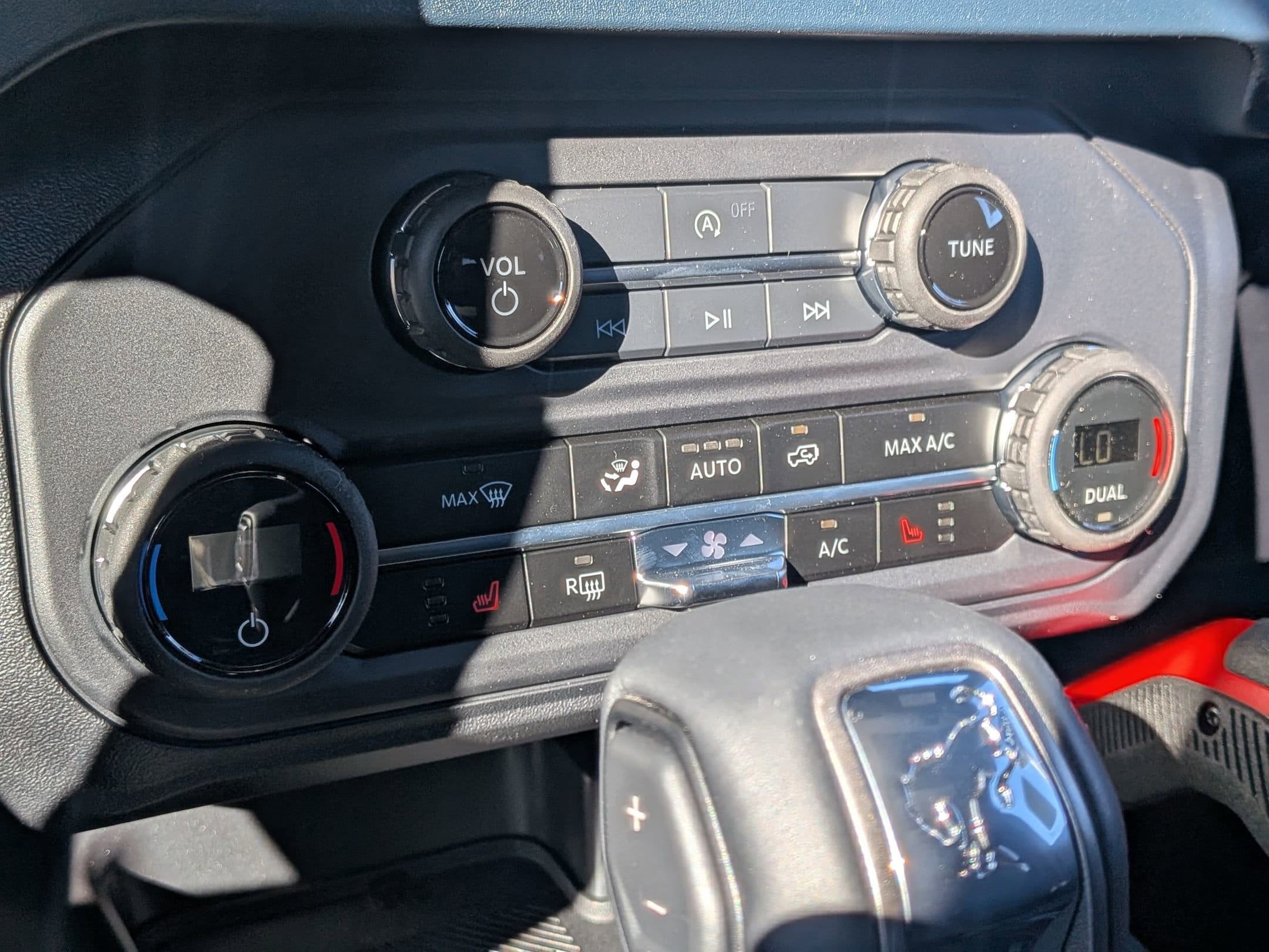 2025 FORD BRONCO - Image 18