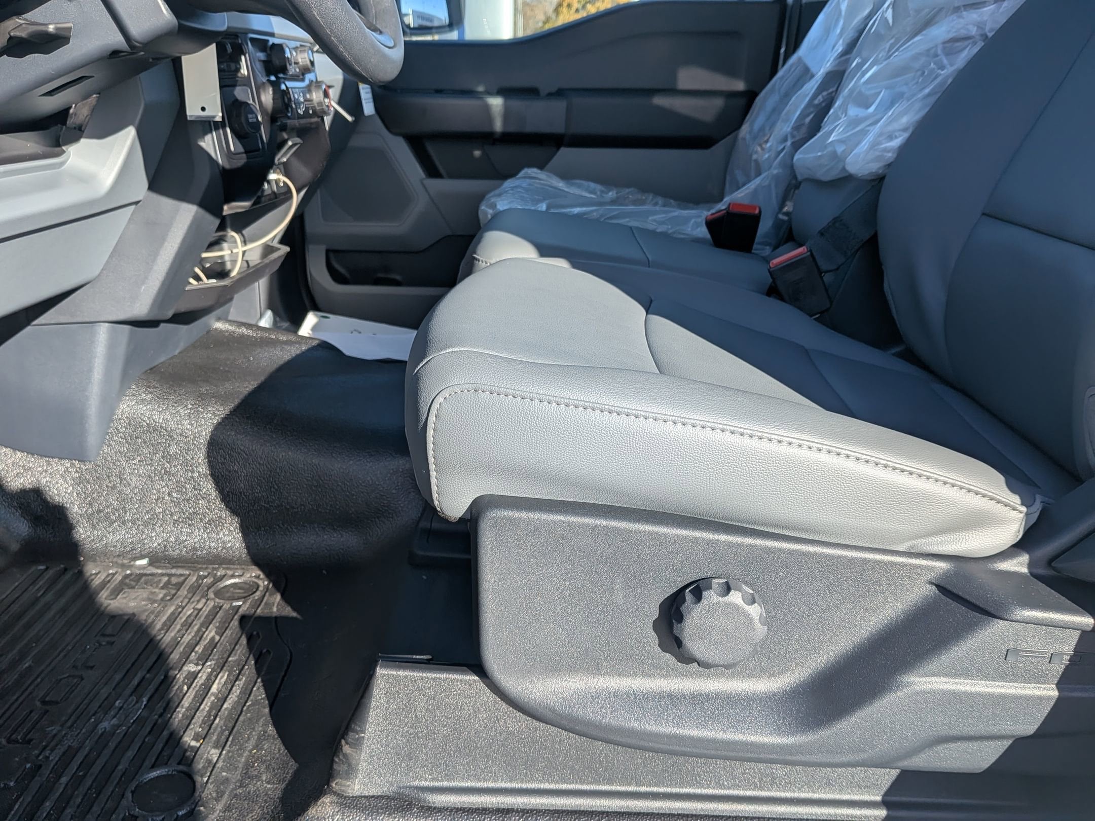 2026 FORD F-550 - Image 11