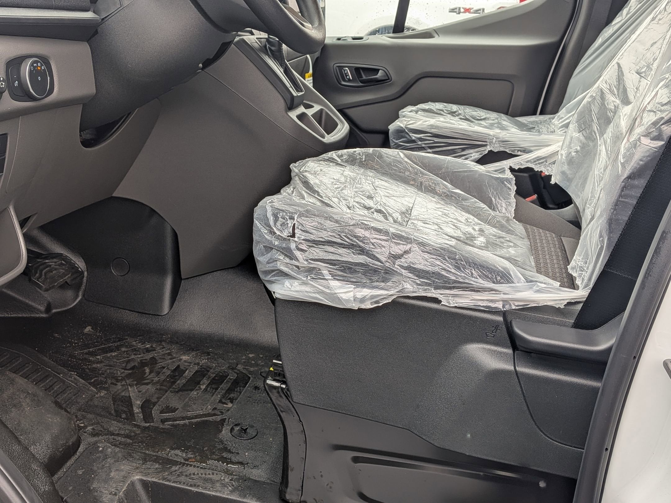 2026 FORD TRANSIT - Image 11