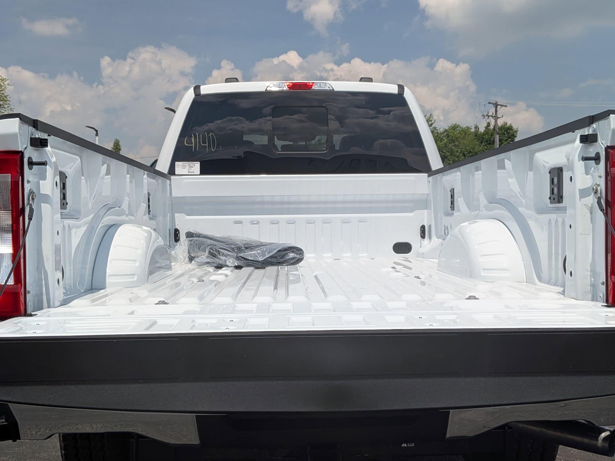 2025 FORD F-250 - Image 26