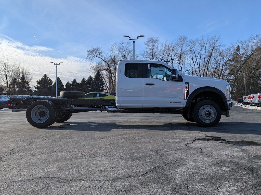 New 2026 Ford Super Duty F-450 DRW XL 4WD SuperCab 192 WB 84 CA