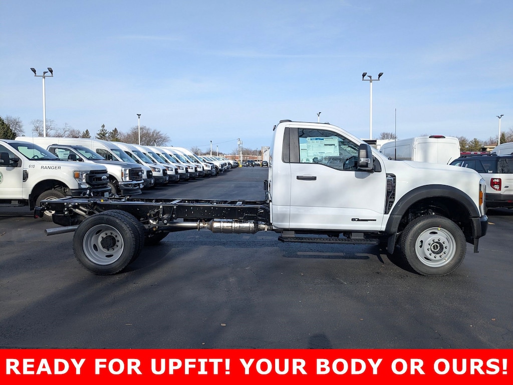 New 2024 Ford Super Duty F-450 DRW 4WD Reg Cab 169 WB 84 CA F450 4X4 CHASSIS CAB DRW/169