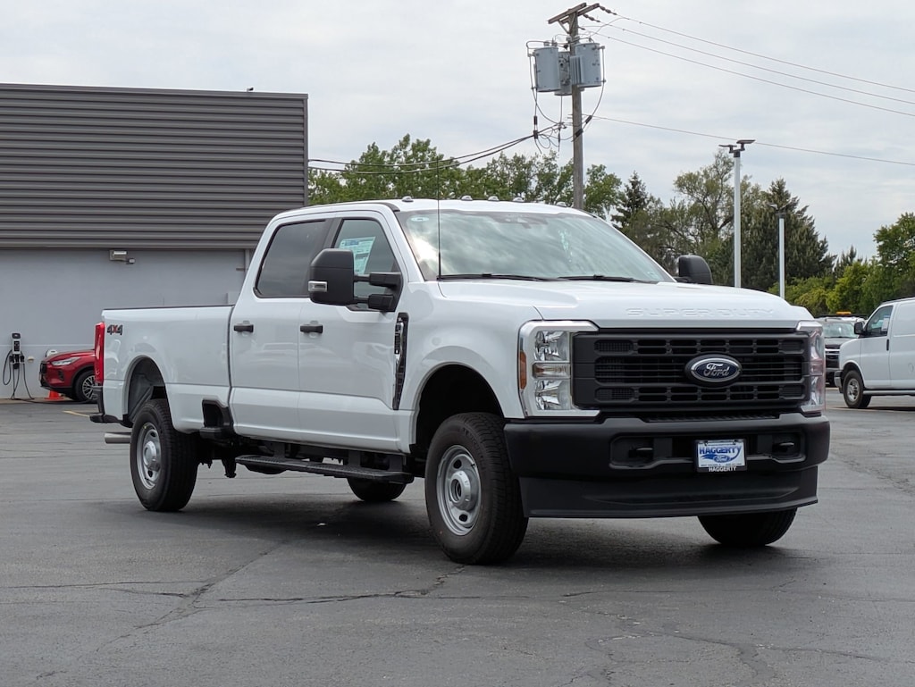 New 2025 Ford Super Duty F-250 SRW XL 4WD Crew Cab 8 Box XL 4WD Crew Cab 8 Box