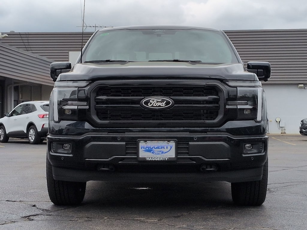 New 2026 Ford F-150 LARIAT 4WD SuperCrew 5.5 Box TRUCK