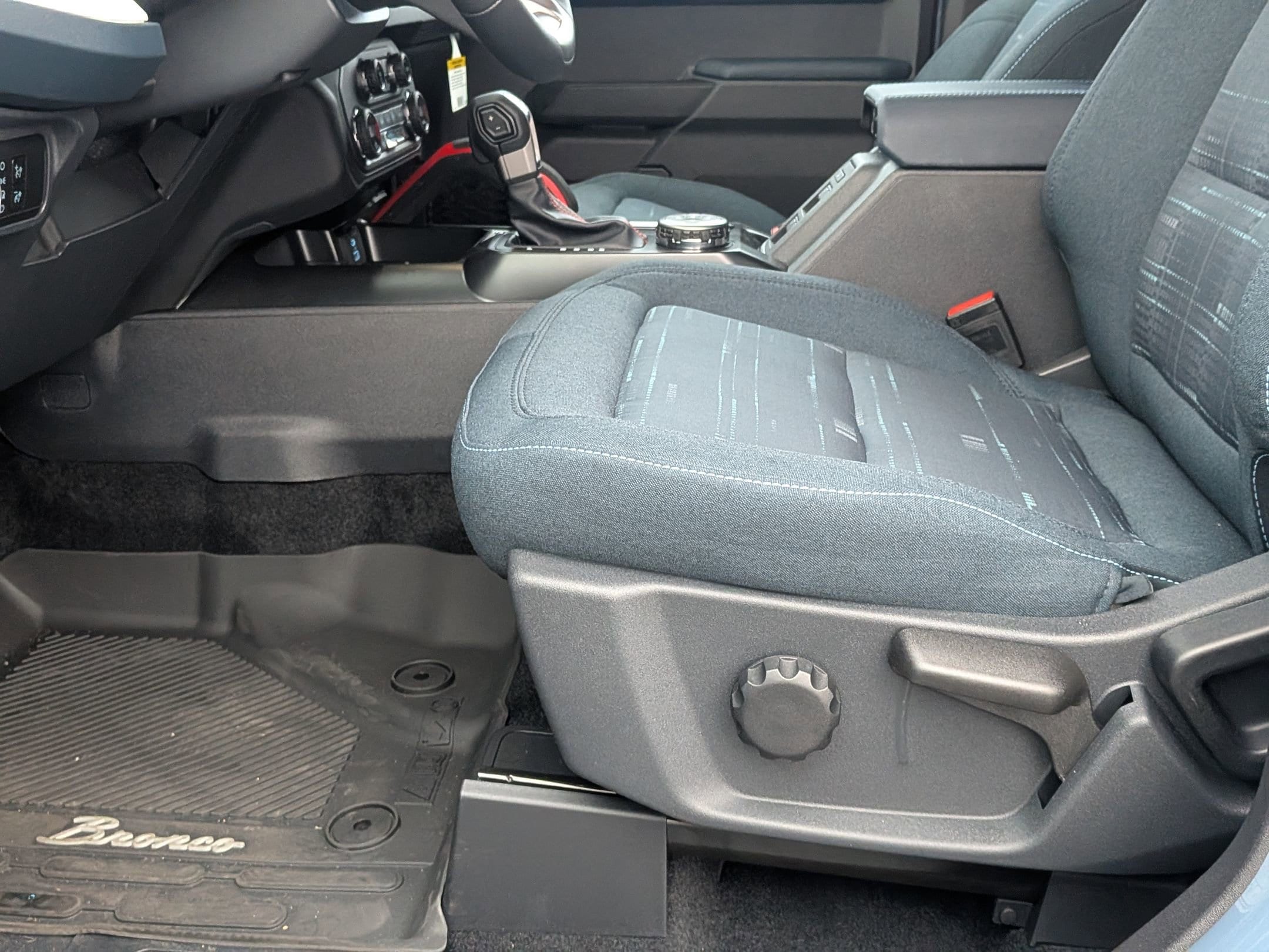 2025 FORD BRONCO - Image 10