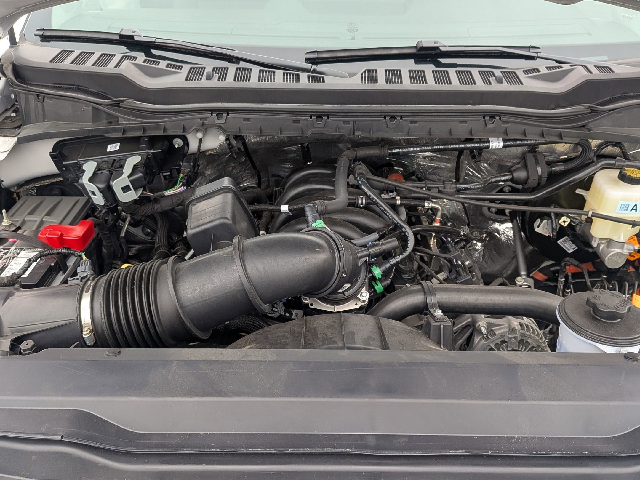 2025 FORD F-350 - Image 24