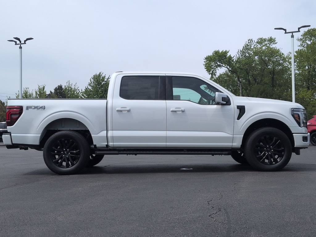 New 2026 Ford F-150 LARIAT 4WD SuperCrew 5.5 Box