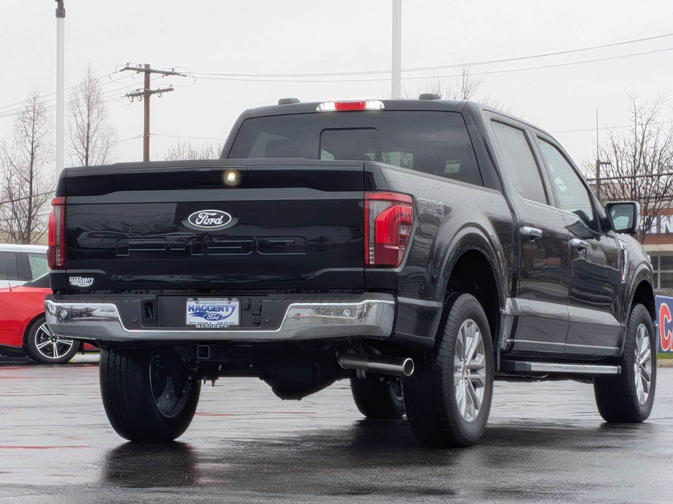 View vehicle photo 5