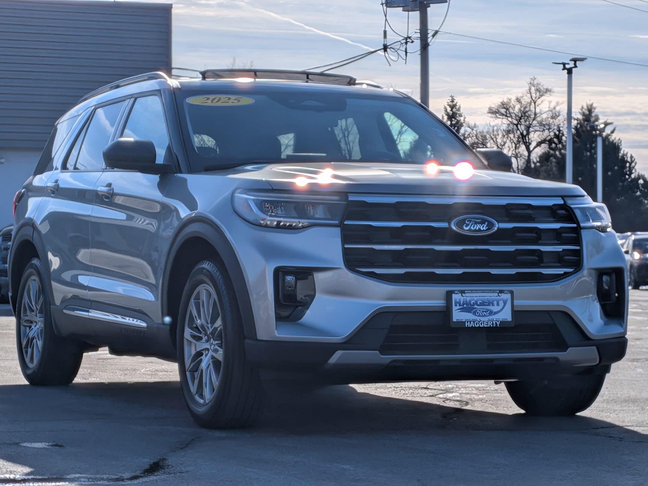 2025 FORD EXPLORER - Image 3