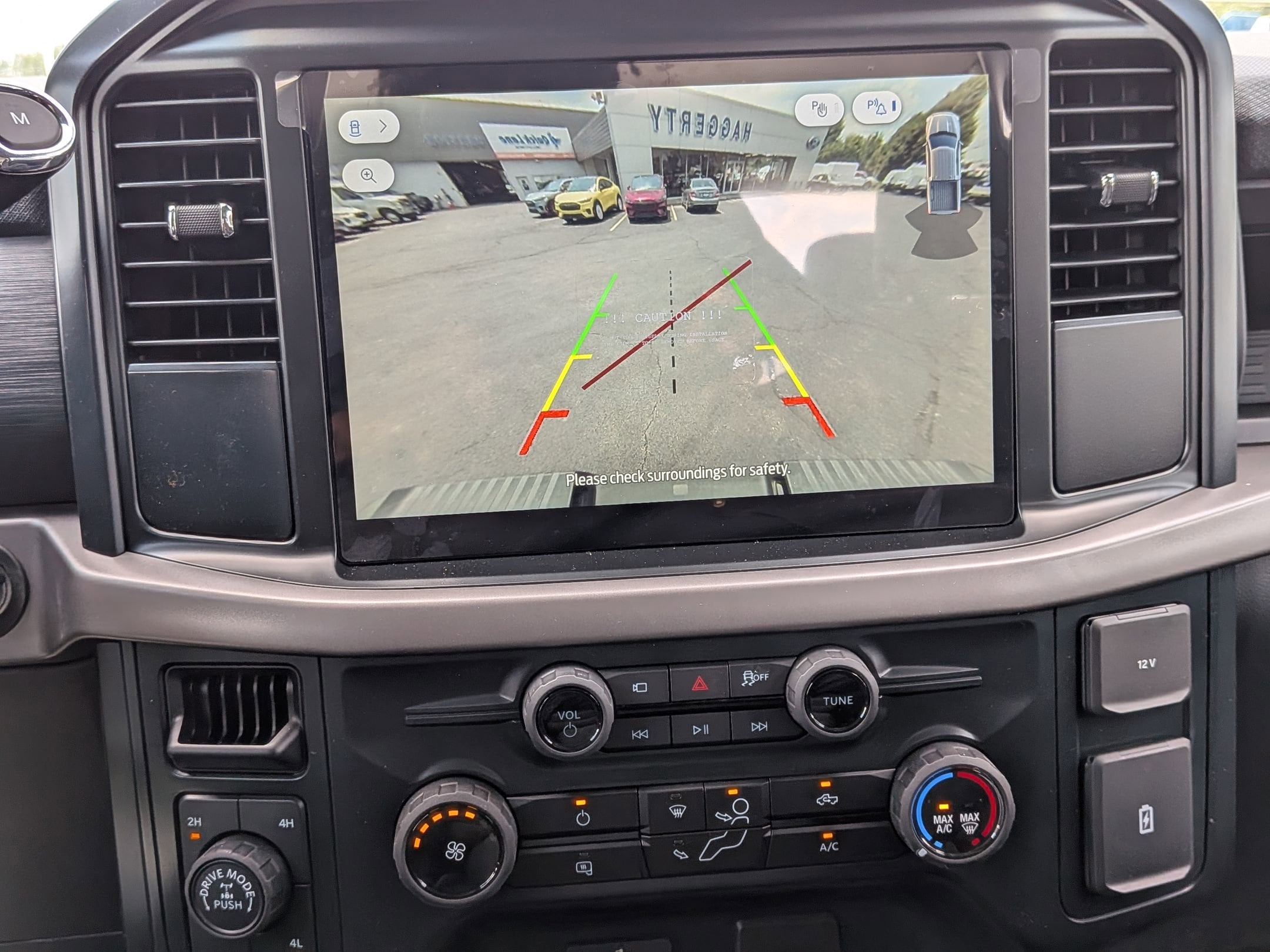 2025 FORD F-150 - Image 19