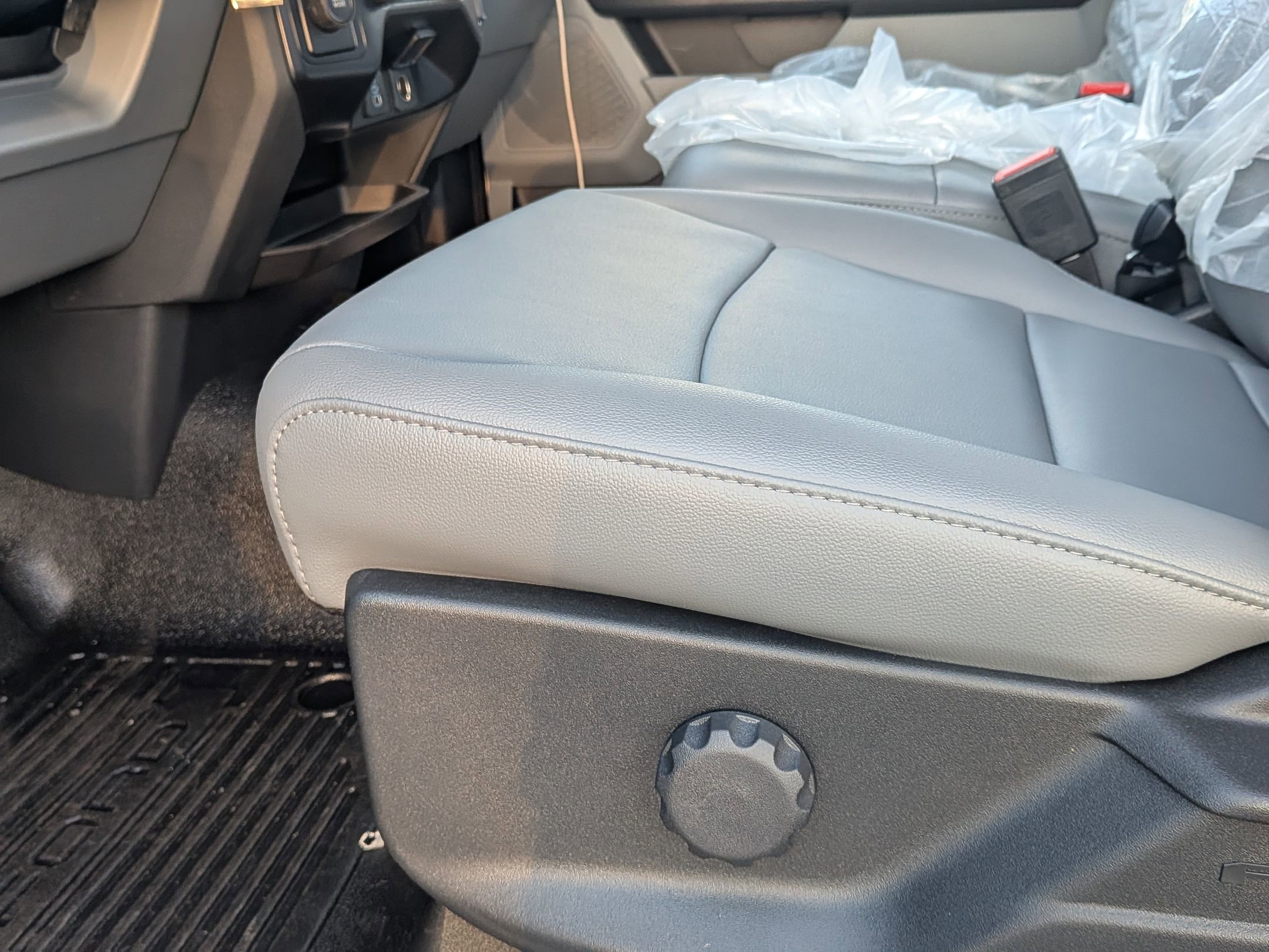 2026 FORD F-550 - Image 11