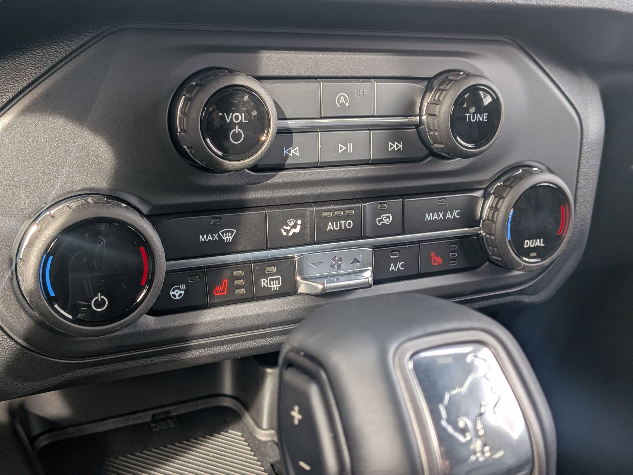 2025 FORD BRONCO - Image 19